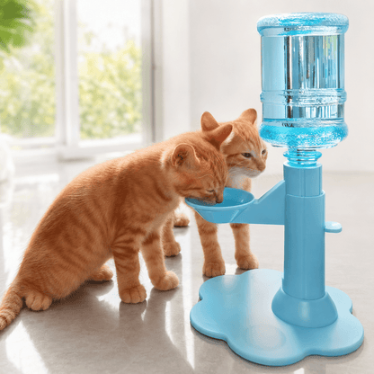 Blue adjustable cat water dispenser with 650 ml reservoir